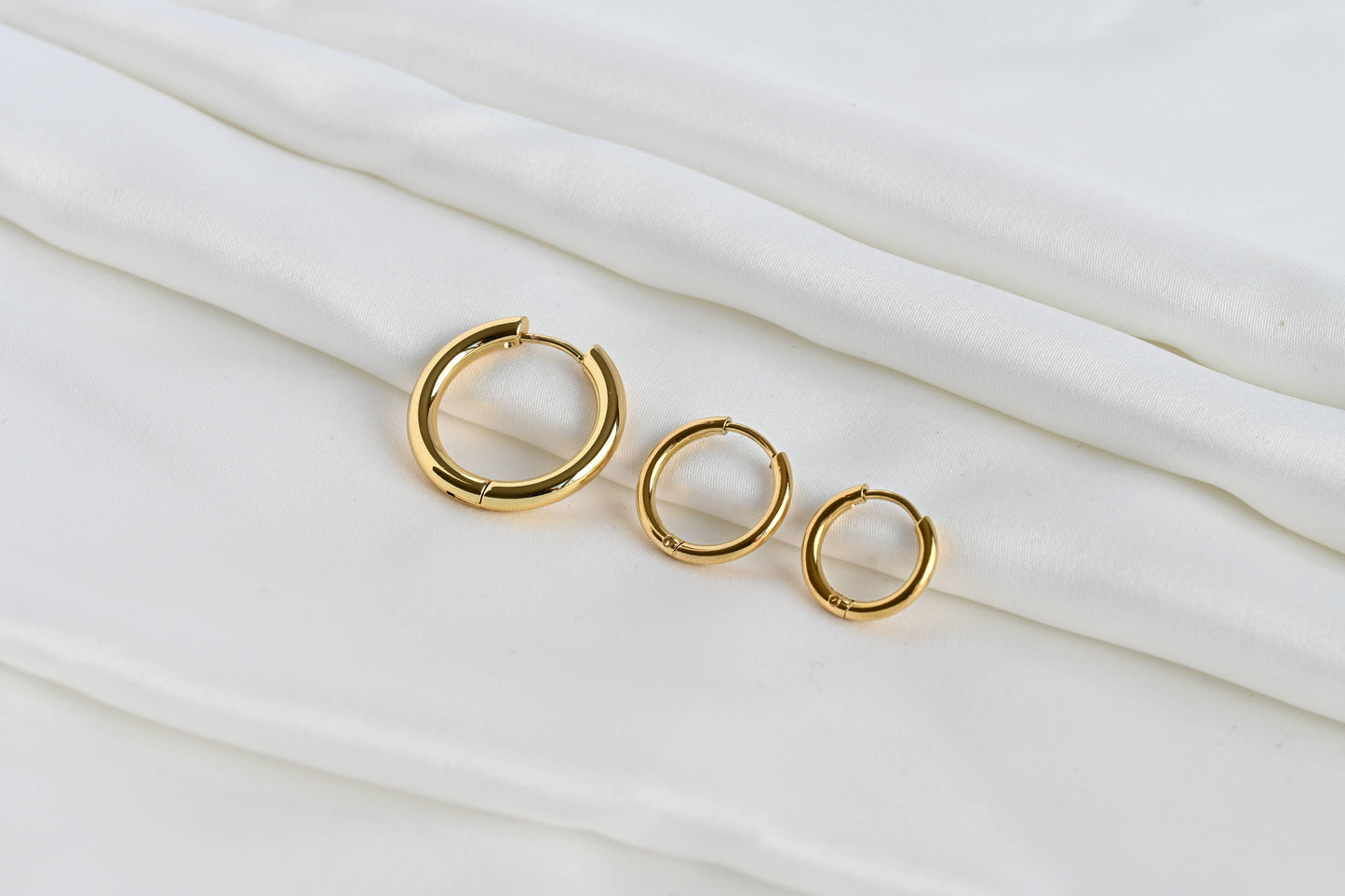 Thin Gold Hoops - Gold Huggie Hoop Earrings Minimalist 0334: 16 MM